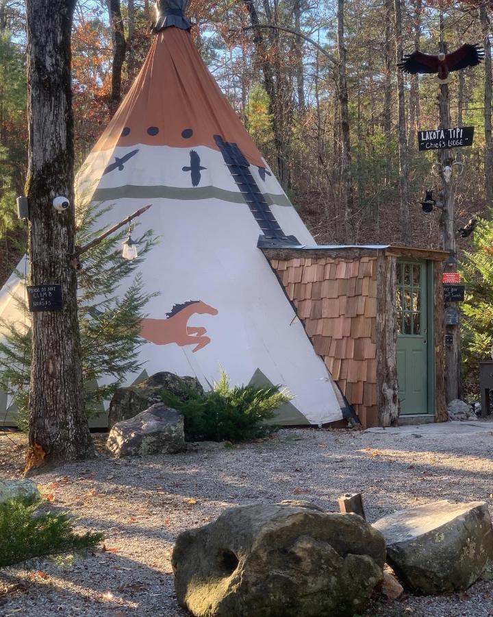 Fox Pass Cabins Hot Springs Exterior foto