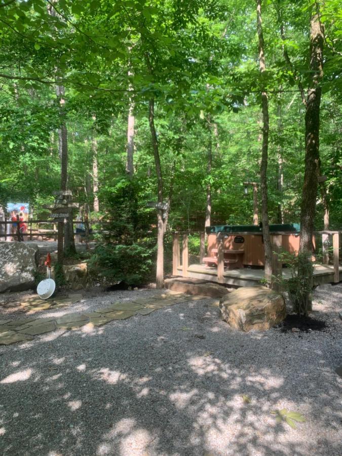 Fox Pass Cabins Hot Springs Exterior foto