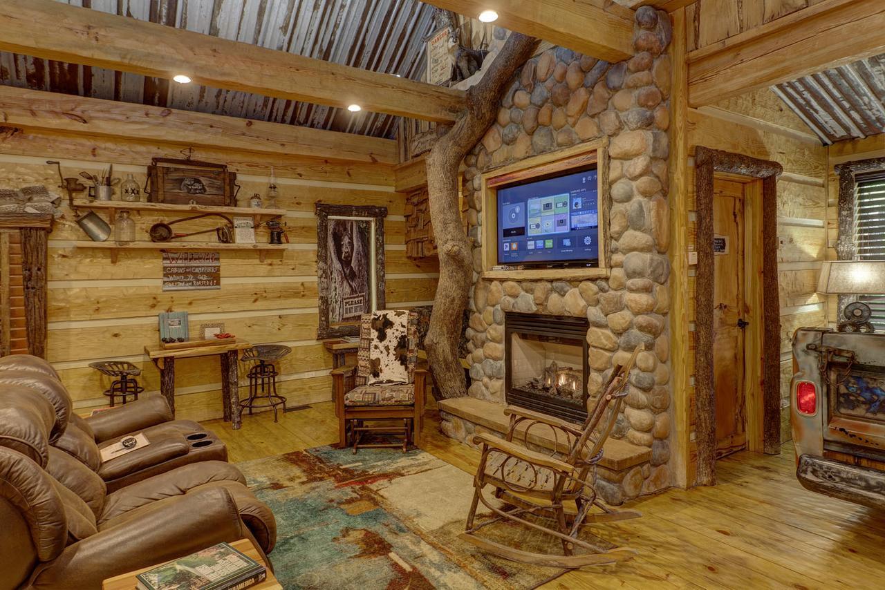 Fox Pass Cabins Hot Springs Exterior foto